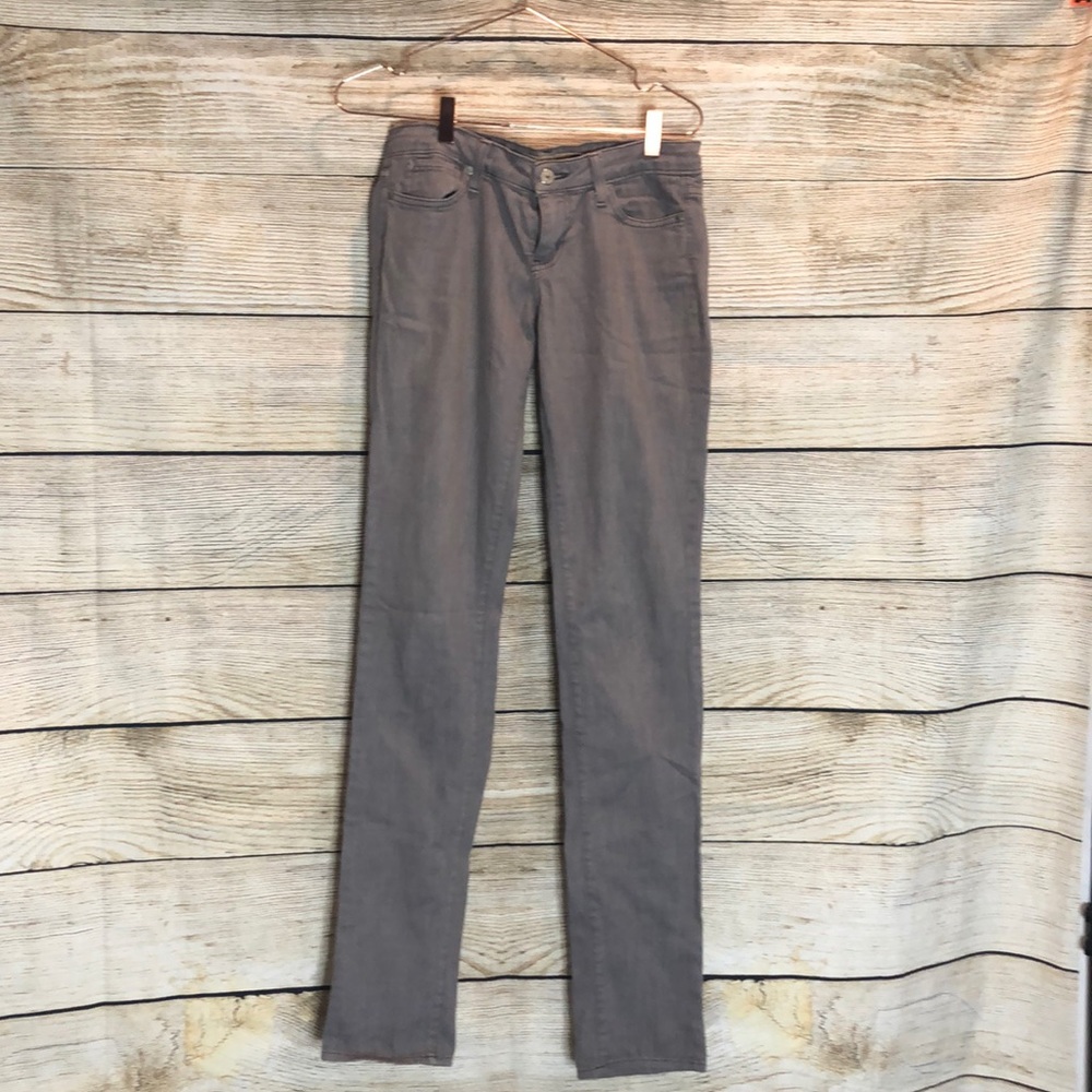 Gray jeans. Super cute on.